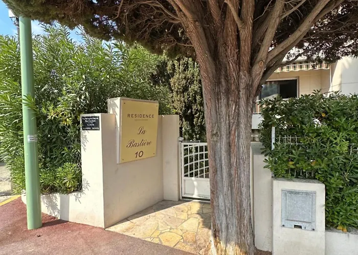 Design Elegant 르까네